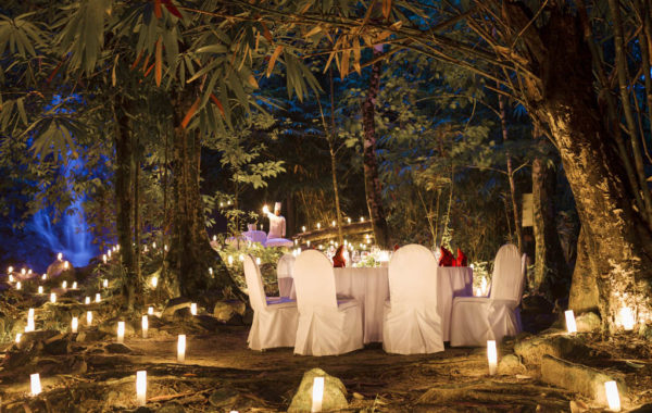 The Sarojin Resort - Dinner in der Natur